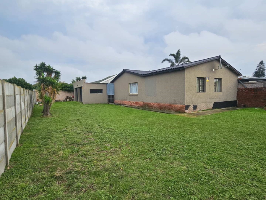 4 Bedroom Property for Sale in Greenshields Park Eastern Cape